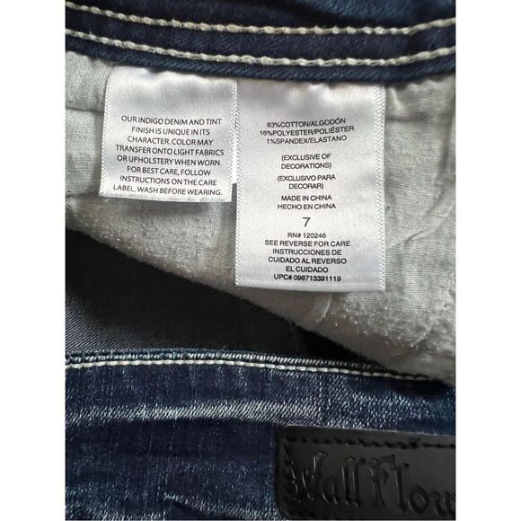 Wallflower Capris Jean size 7 - Picture 8 of 8